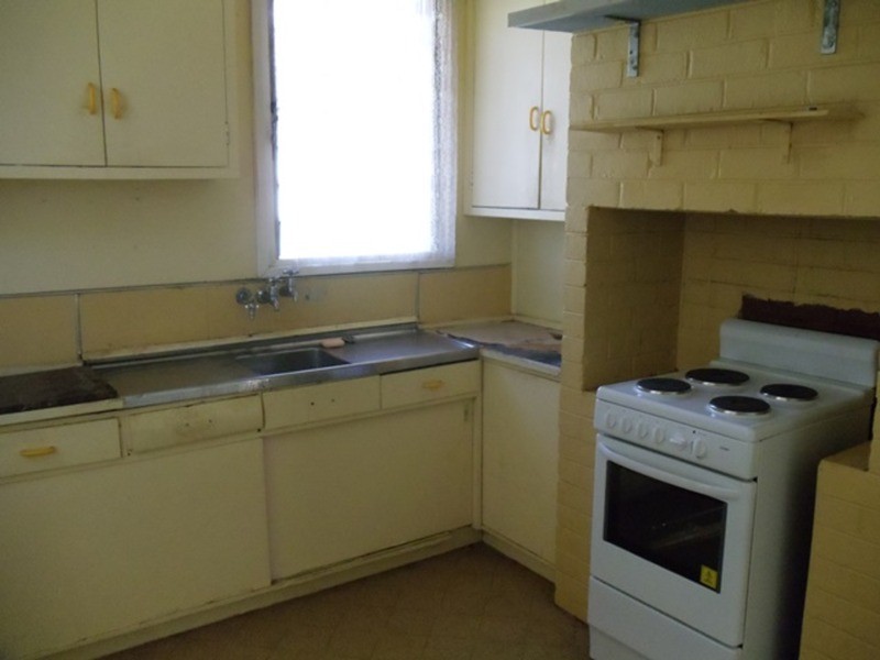 24 Railway Avenue, Sea Lake VIC 3533