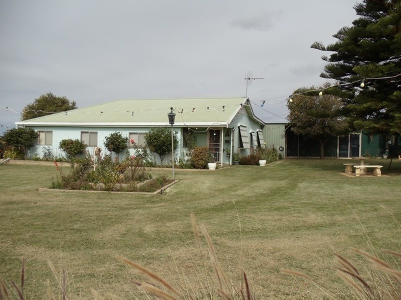 45 Jochinke Road, Lake Boga VIC 3584