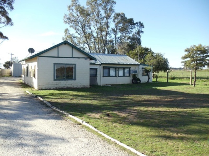 40 Roberts Lane, Lake Boga VIC 3584