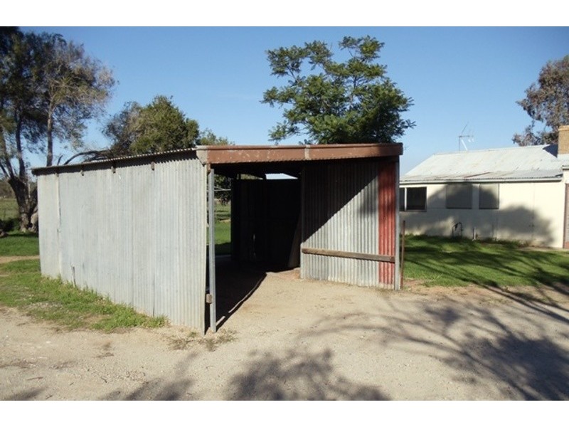 40 Roberts Lane, Lake Boga VIC 3584