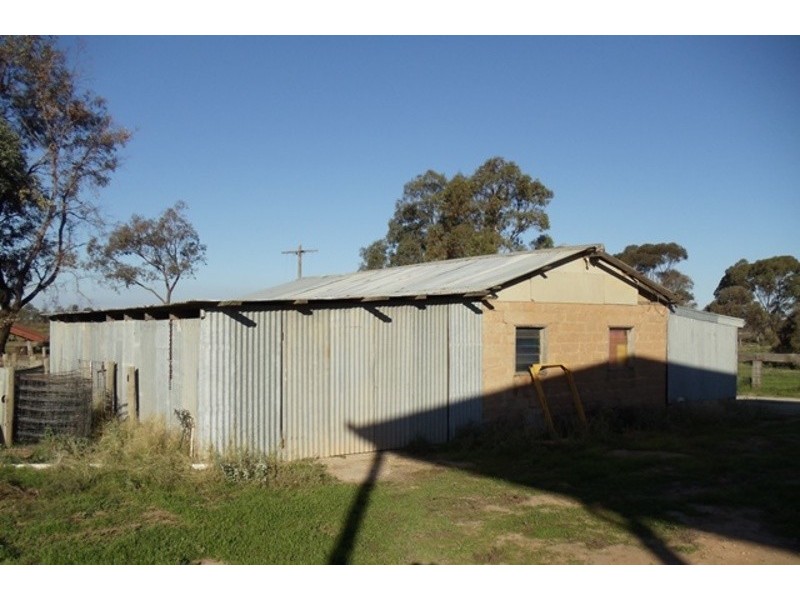 40 Roberts Lane, Lake Boga VIC 3584