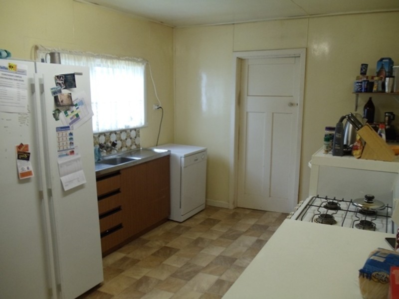 2 Howard Street, Sea Lake VIC 3533