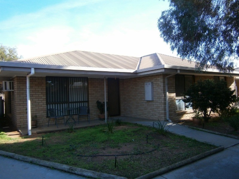2/12 Poole Boulevard, Swan Hill VIC 3585