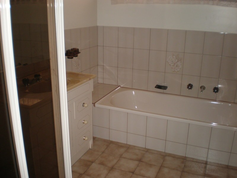 4 Hazel Court, Swan Hill VIC 3585