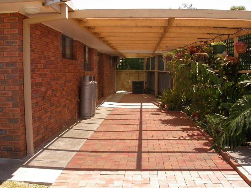 4 Hazel Court, Swan Hill VIC 3585