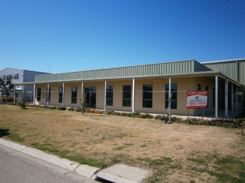 4 Jennings Road, Swan Hill VIC 3585