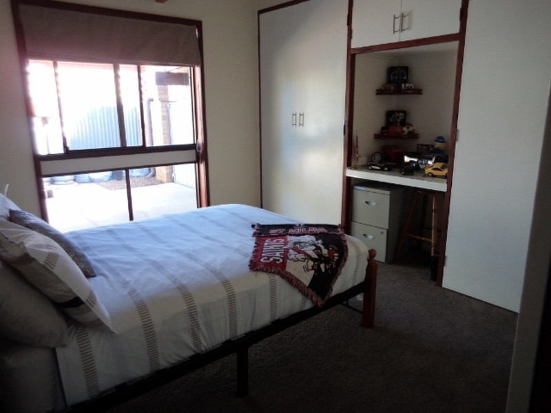 9 Douglas Avenue, Swan Hill VIC 3585