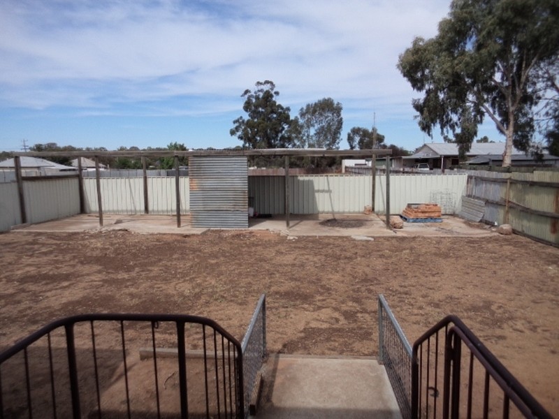 54 Stradbroke Avenue, Nyah VIC 3594