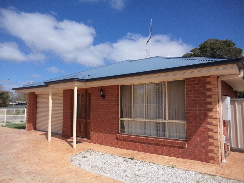 1/64 Gray Street, Swan Hill VIC 3585