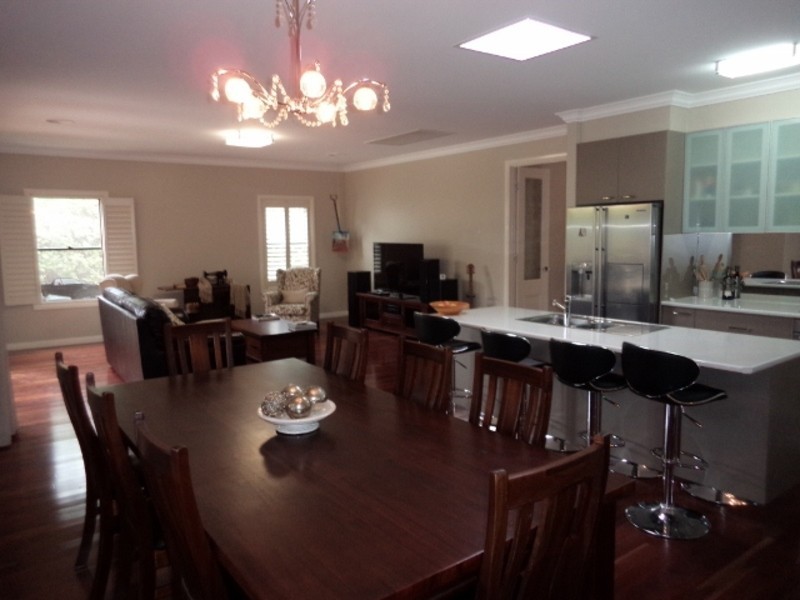 18 Village Way, Swan Hill VIC 3585