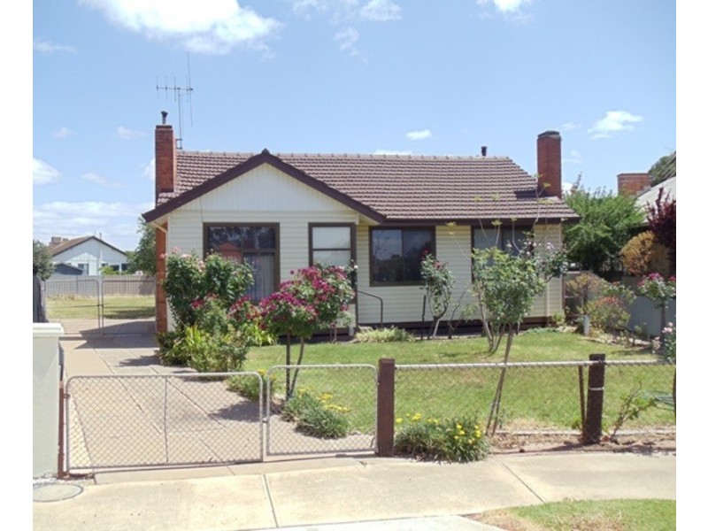 10 Murrull Avenue, Swan Hill VIC 3585