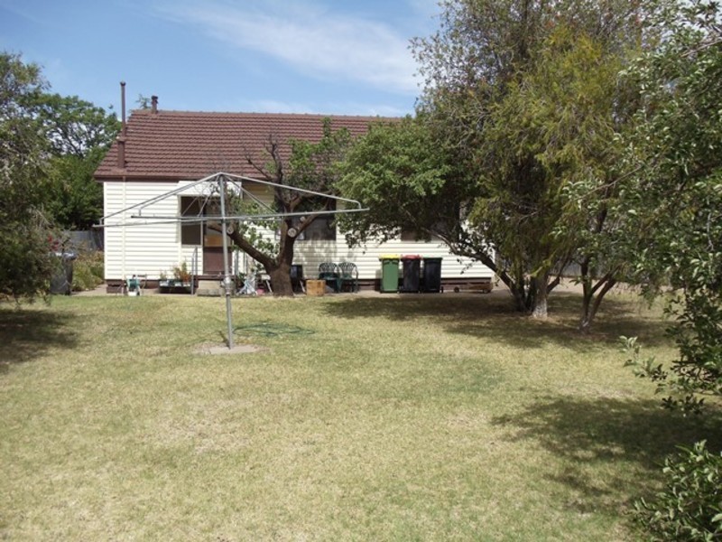 10 Murrull Avenue, Swan Hill VIC 3585