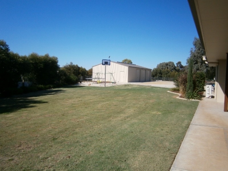 6 Notting Road, Swan Hill VIC 3585