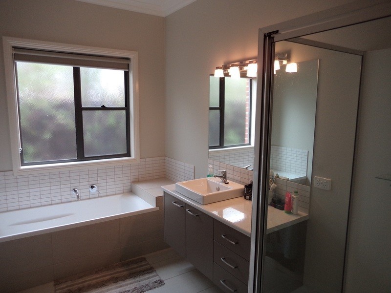 18 Village Way, Swan Hill VIC 3585