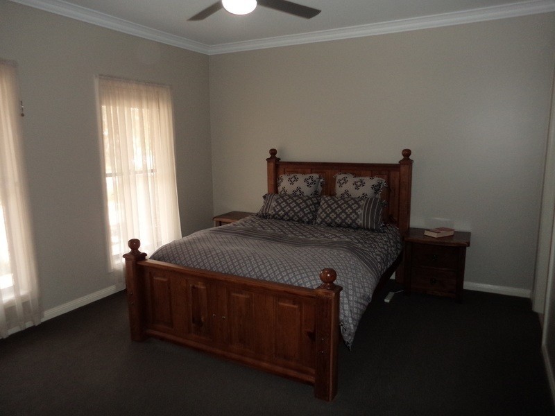 18 Village Way, Swan Hill VIC 3585