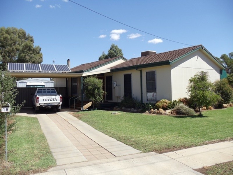 16 Domaille Crescent, Swan Hill VIC 3585
