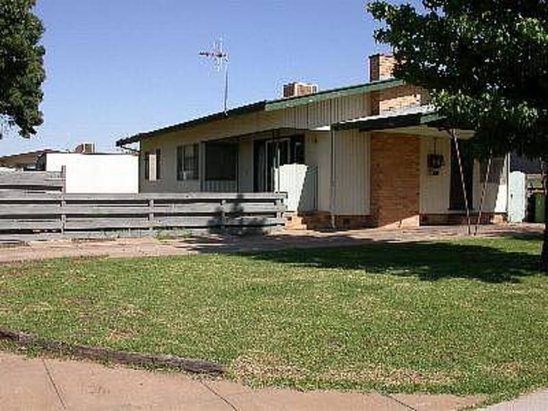 98 Murlong Street, Swan Hill VIC 3585