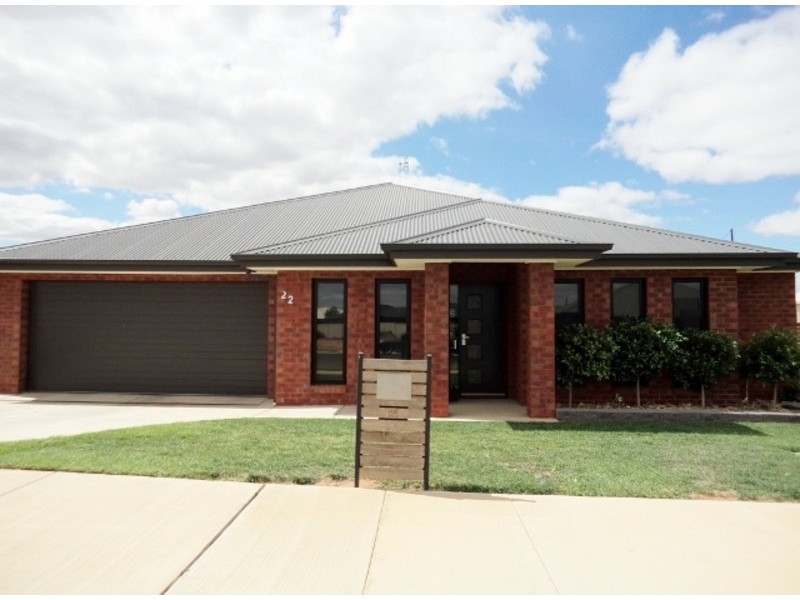 22 Boobialla Drive, Swan Hill VIC 3585