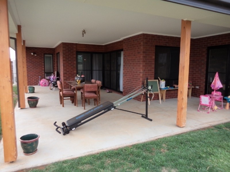 22 Boobialla Drive, Swan Hill VIC 3585