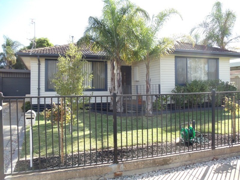 2 Eyre Court, Swan Hill VIC 3585