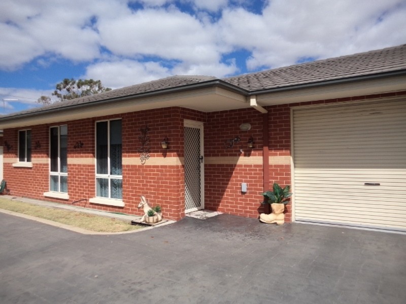 2/82 Stradbroke Avenue, Swan Hill VIC 3585