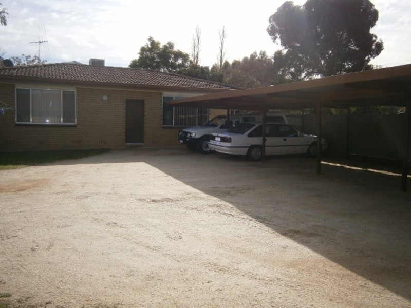 42 Rutherford Street, Swan Hill VIC 3585