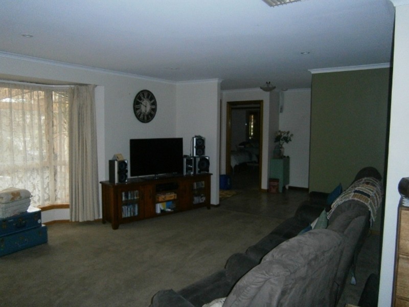 17 Poole Boulevard, Swan Hill VIC 3585