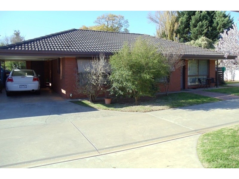 2/3 Kima Street, Swan Hill VIC 3585