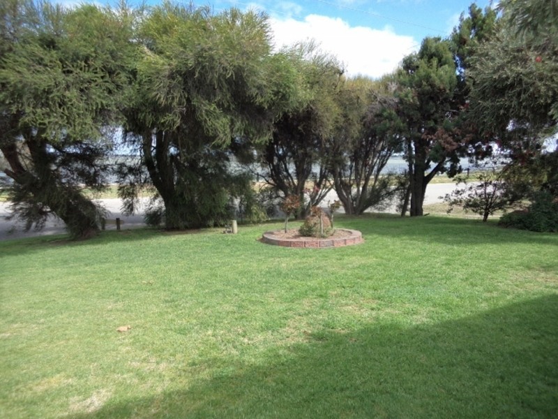 361 Lakeside Drive, Lake Boga VIC 3584