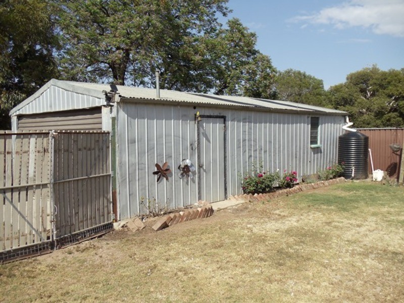 22 Mundle Avenue, Swan Hill VIC 3585