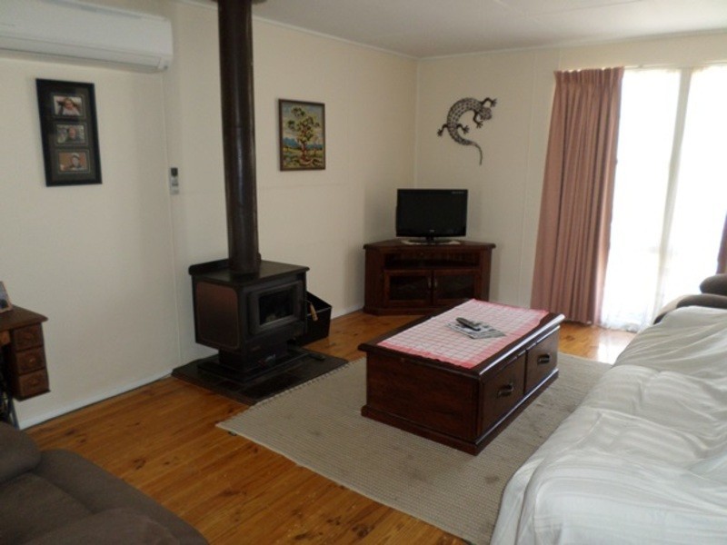 16 Domaille Crescent, Swan Hill VIC 3585