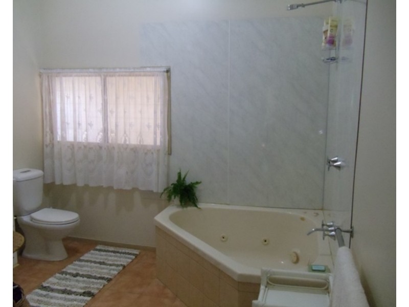 9 Cunningham Lane, Sea Lake VIC 3533