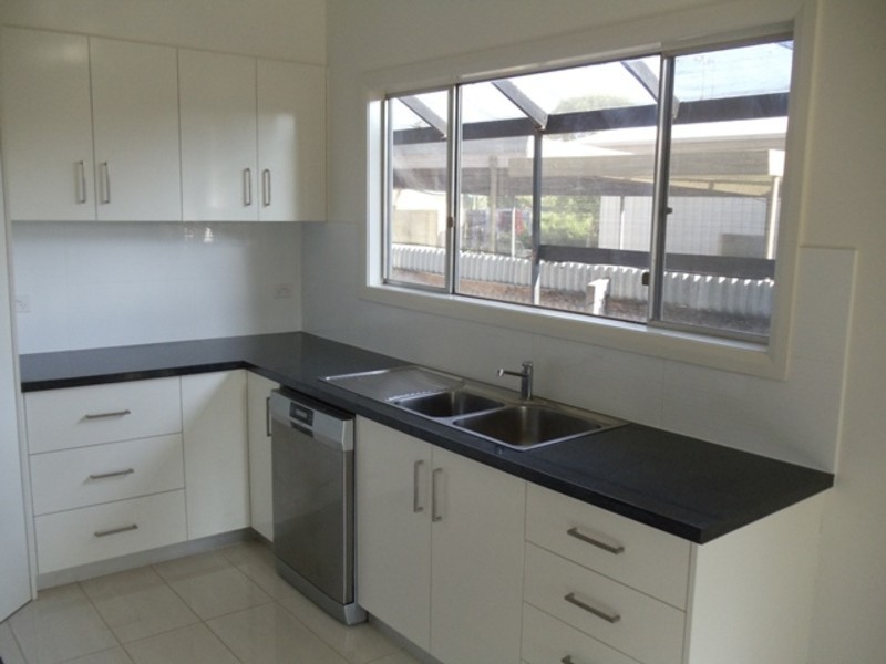 12 Holloway Grove, Swan Hill VIC 3585