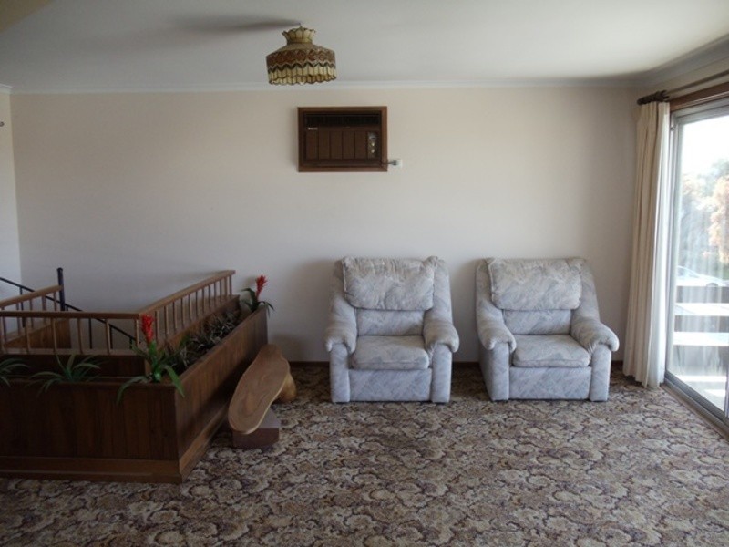 12 Holloway Grove, Swan Hill VIC 3585