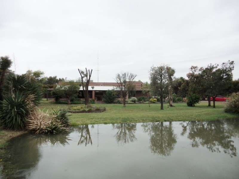 22 Woolstons Lane, Swan Hill VIC 3585