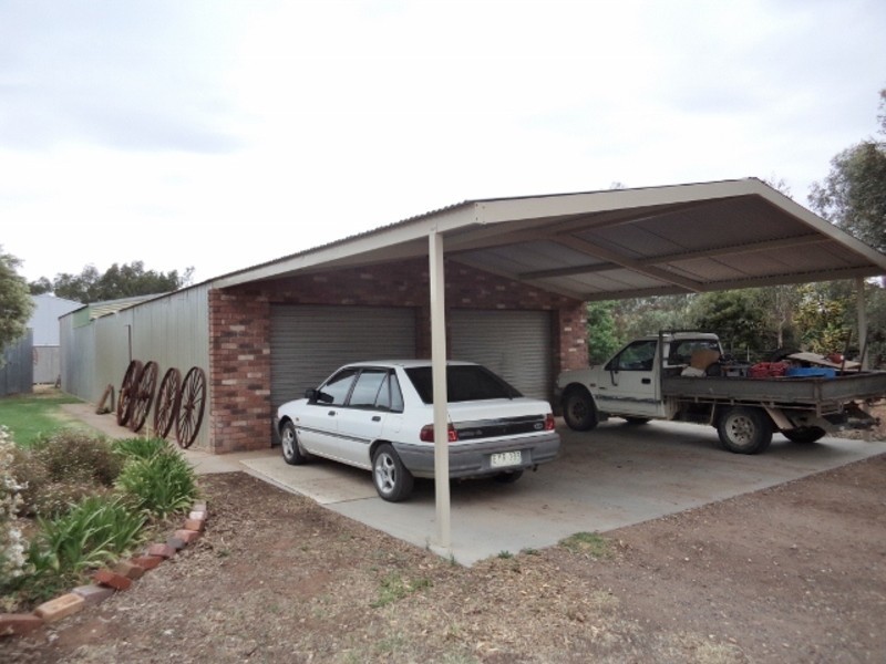 22 Woolstons Lane, Swan Hill VIC 3585