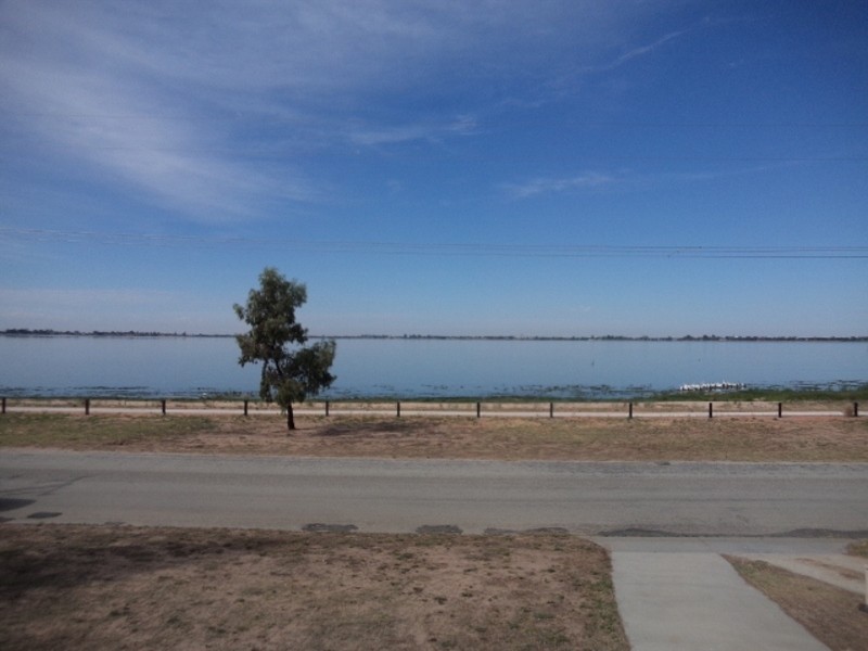 349 Lakeside Drive, Lake Boga VIC 3584