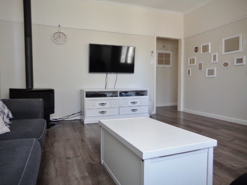 8 Mundle Avenue, Swan Hill VIC 3585