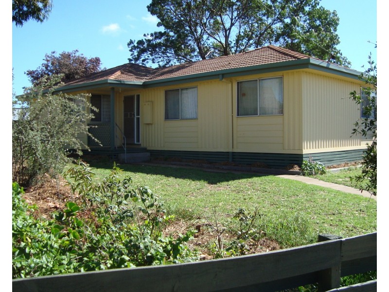 7 Harrison Crescent, Swan Hill VIC 3585