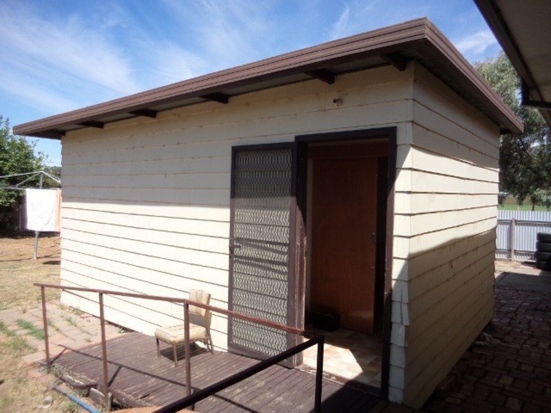 36 Harrison Crescent, Swan Hill VIC 3585