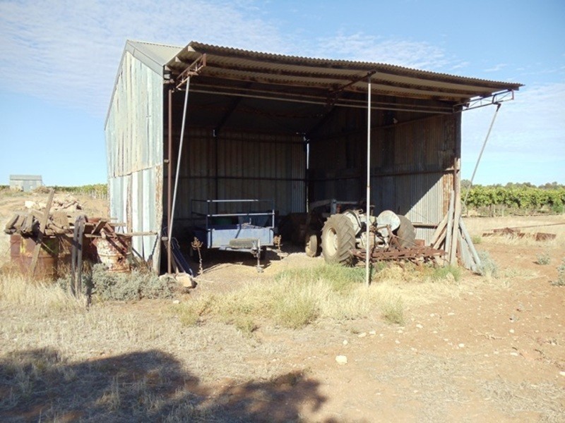 2507 Murray Valley Highway, Vinifera VIC 3591