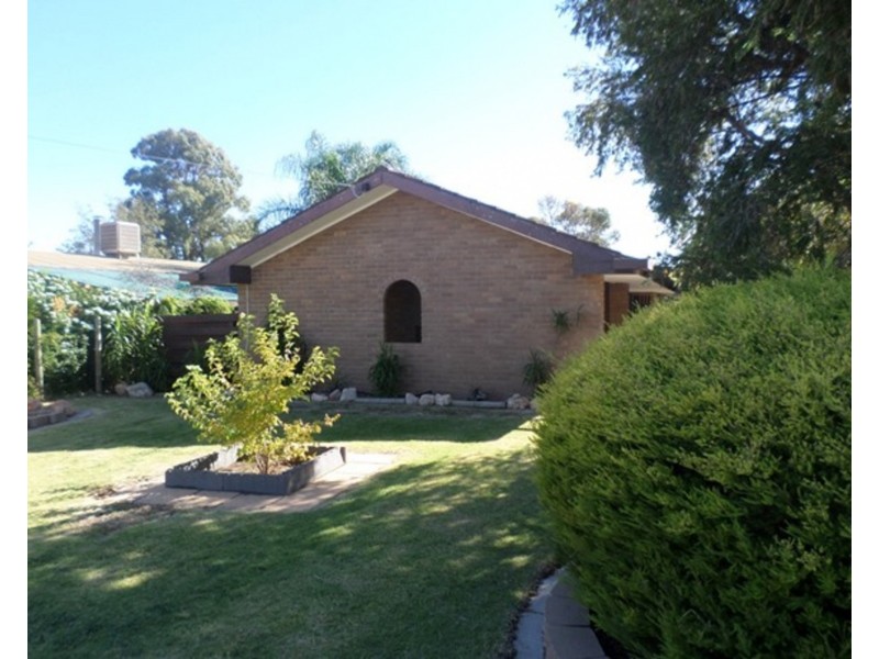 22 Elizabeth Street, Nyah West VIC 3595