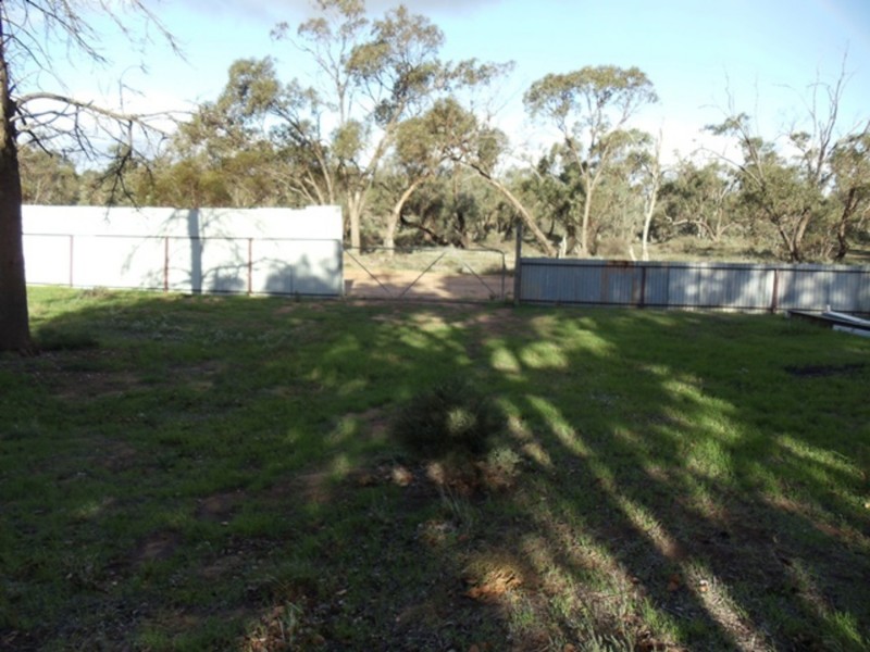 8 Park Street, Sea Lake VIC 3533