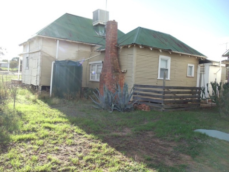 8 Park Street, Sea Lake VIC 3533