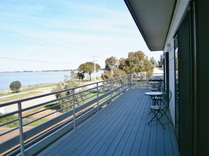 141 Lakeside Drive, Lake Boga VIC 3584