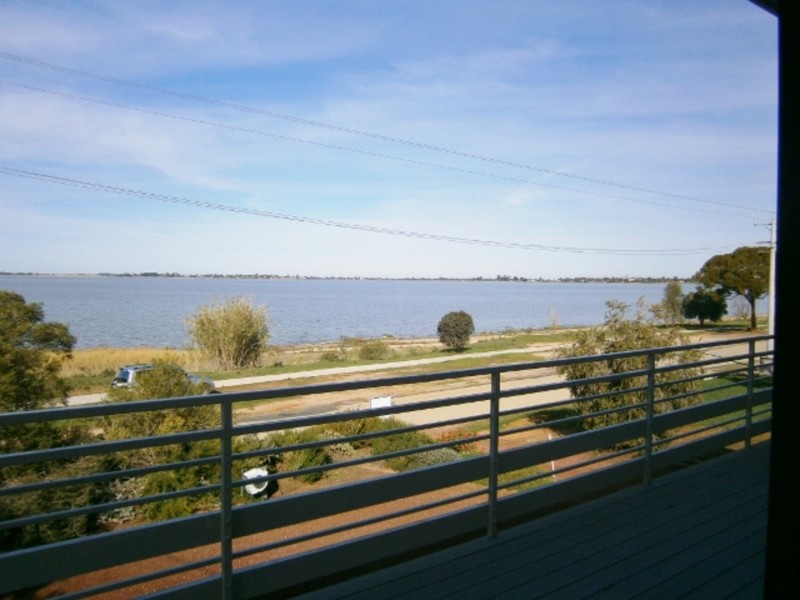 141 Lakeside Drive, Lake Boga VIC 3584