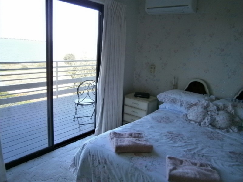 141 Lakeside Drive, Lake Boga VIC 3584