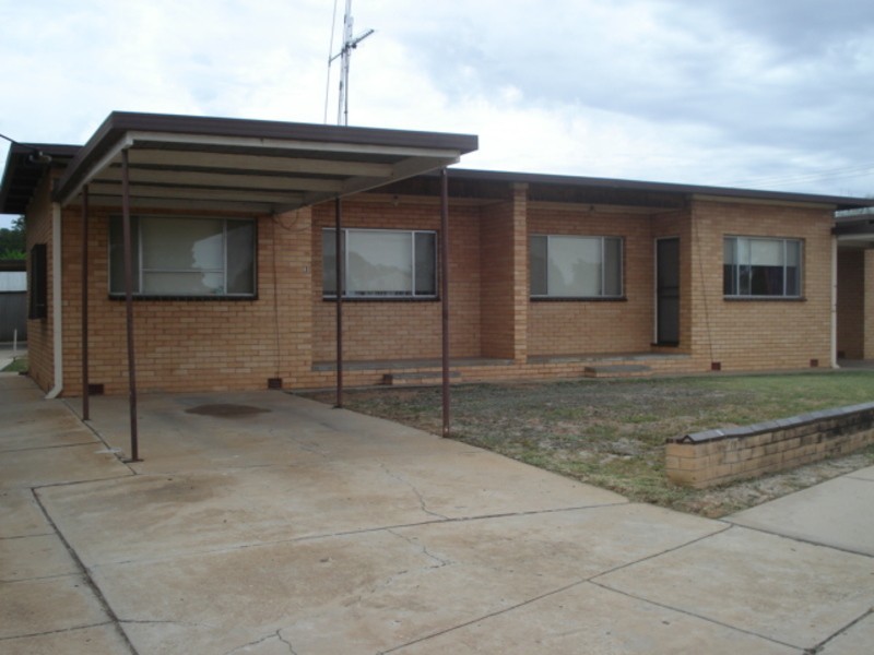 3/136 Stradbroke Avenue, Swan Hill VIC 3585