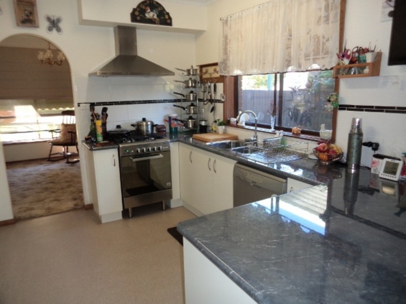 42 Dunstone Street, Swan Hill VIC 3585