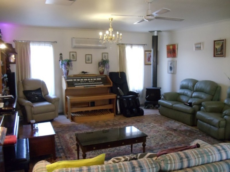 3/5 Palaroo Street, Swan Hill VIC 3585